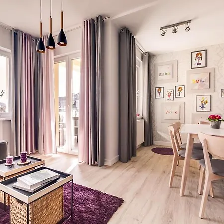 Agnes Blisko Term Cieplice * 옐레니아구라